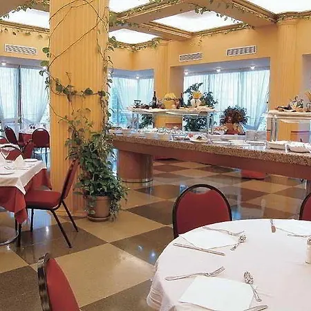 Eurostars San Anton Szálloda 4*